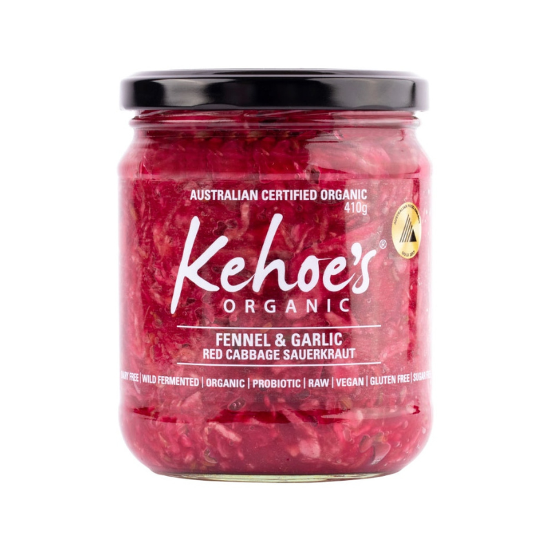 Fennel & Garlic Sauerkraut is fresh, crunchy, raw and probiotic. Tasty red cabbage with fresh garlic, apple, fennel seeds and white pepper.